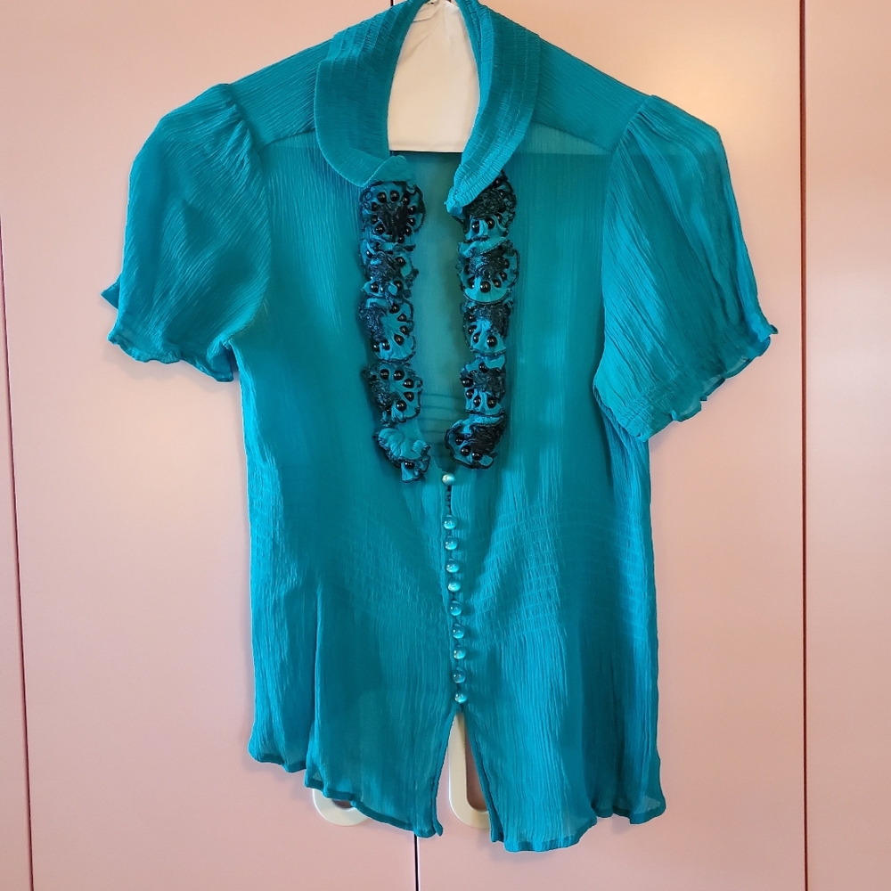 Bebe Top Size Small - image 1